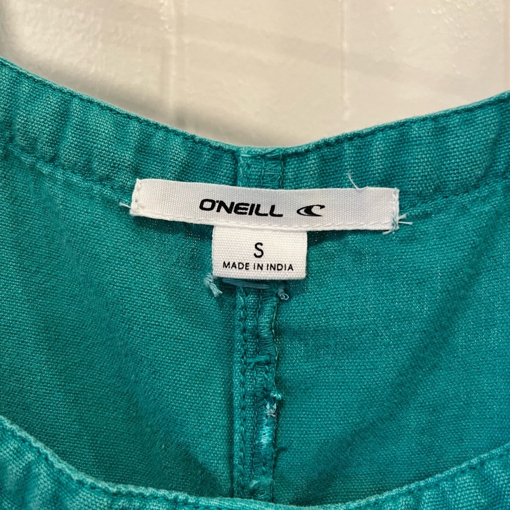 O’Neill Romper w/Tie straps - Picture 3 of 3